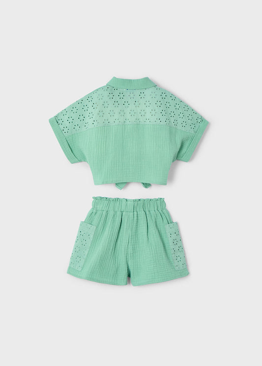 Conjunto niña blusa y short menta Mayoral - detalle bordado