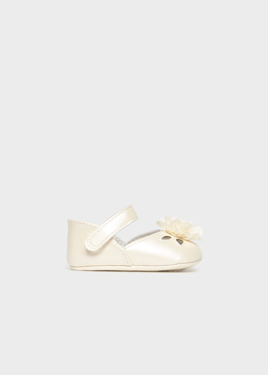 Zapato Mercedita Flor Crudo Mayoral