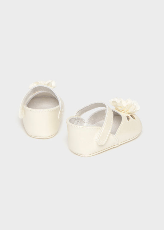 Zapato Mercedita Flor Crudo Mayoral