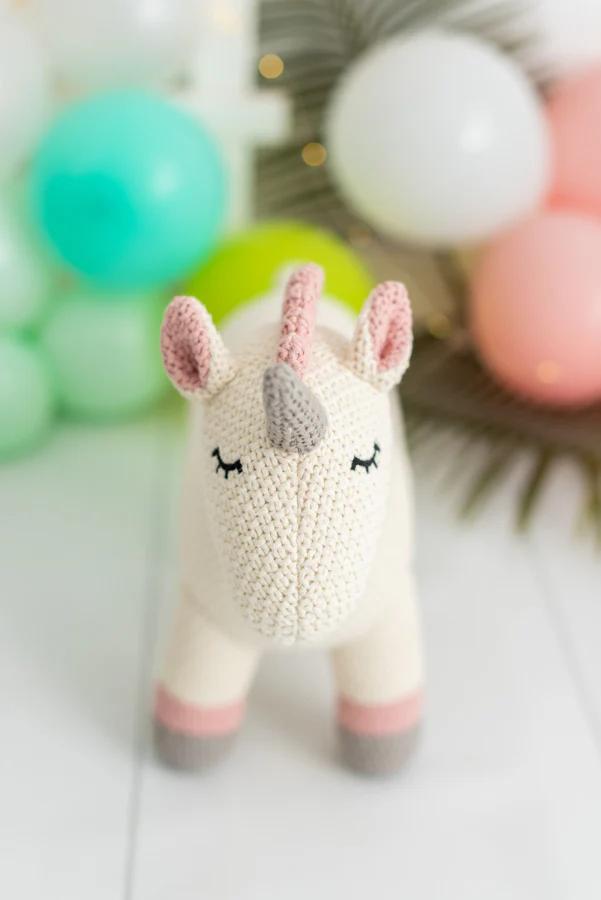 AMIGURUMI UNICORNIO MINI BLANCO