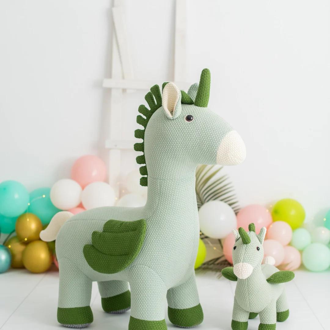AMIGURUMI UNICORNIO MINI VERDE