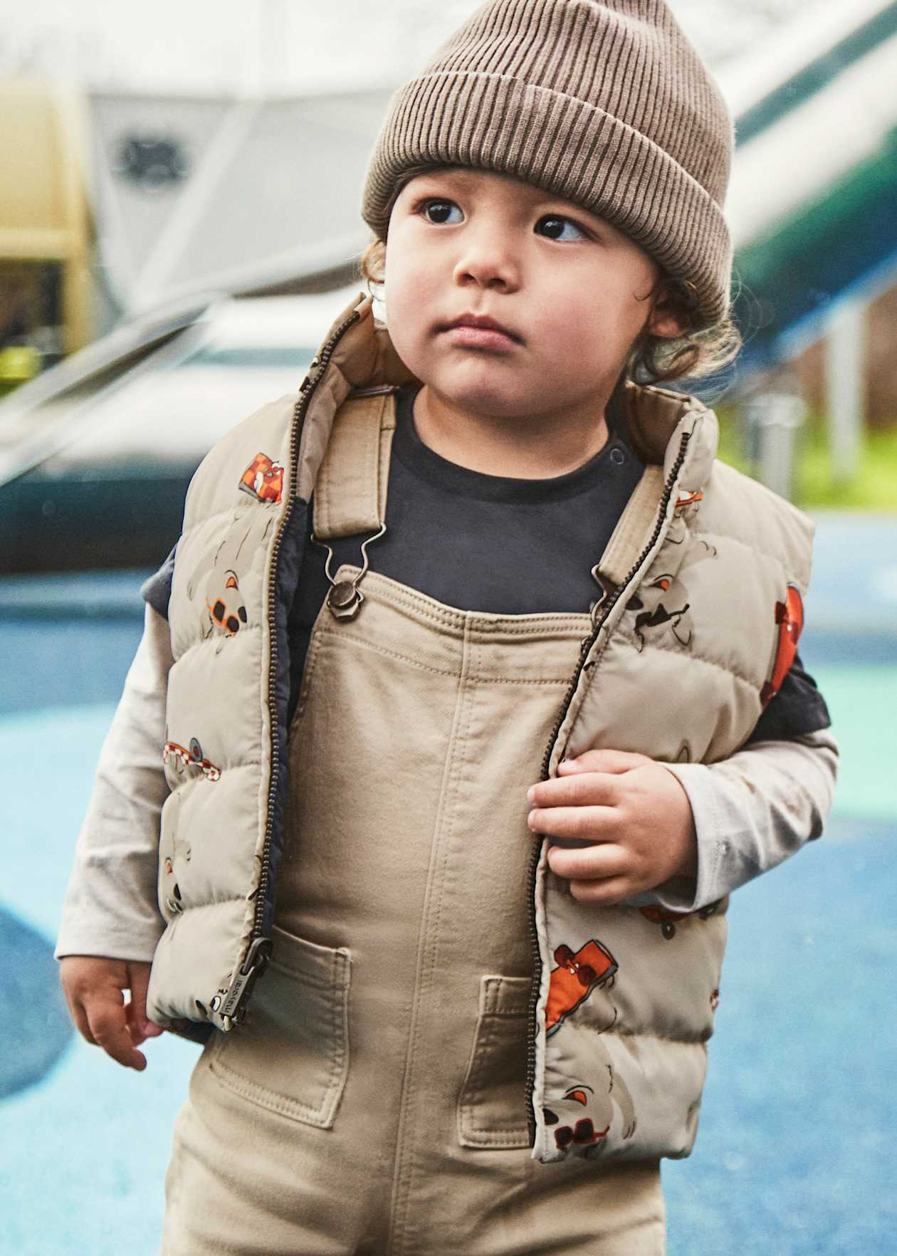 CHAQUETA NIÑO S/MANGA REVERSIBLE SOMBRA MAYORAL