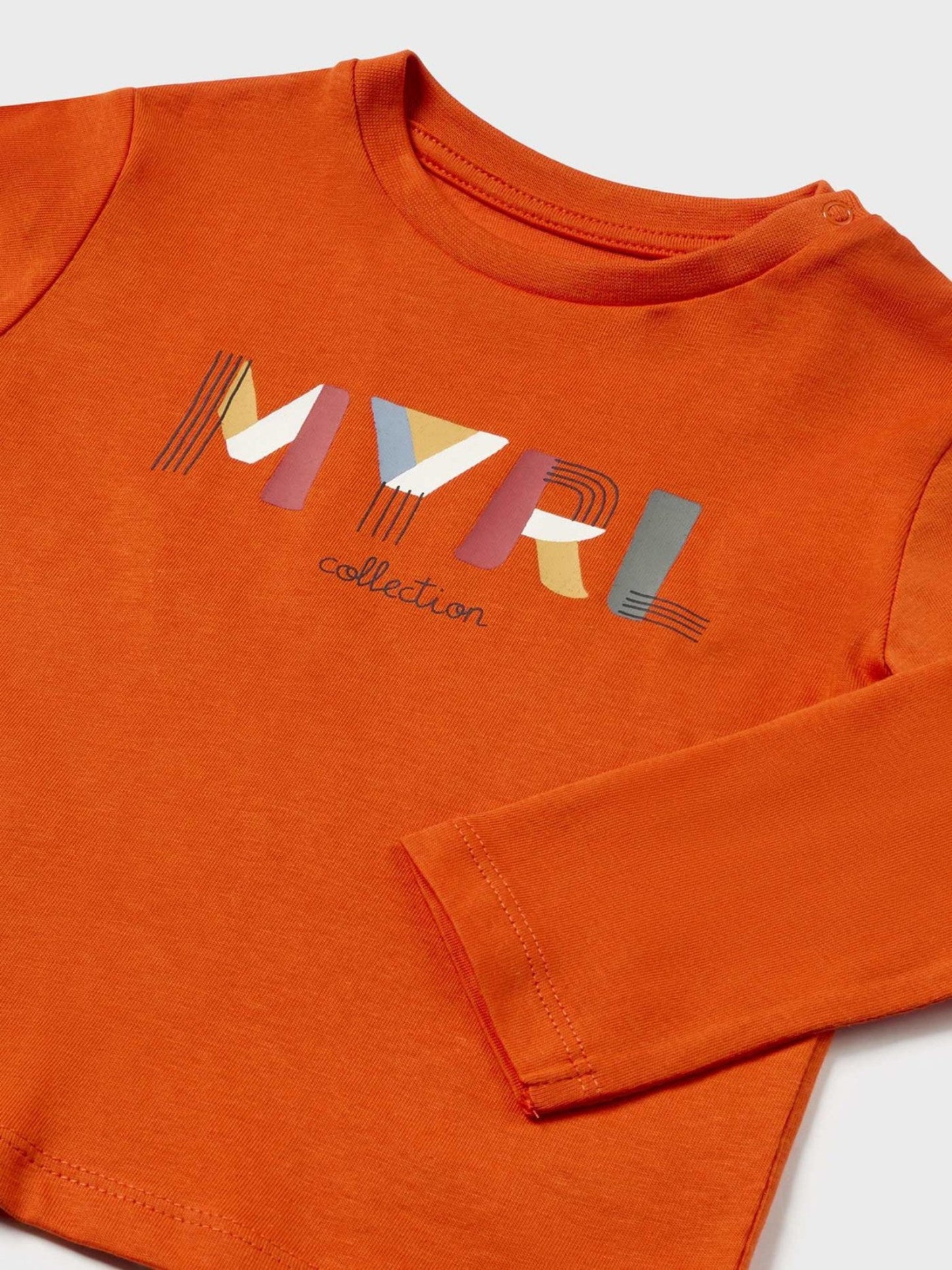 POLERA NIÑO LETRAS NARANJA MAYORAL
