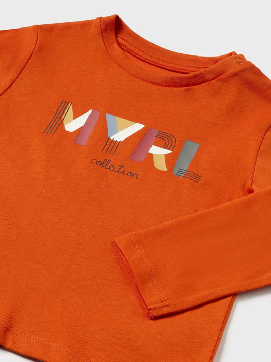 Polera niño letras naranja Mayoral - detalle