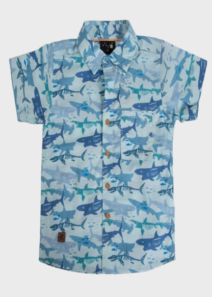 CAMISA NIÑO CELESTE TIBURONES